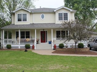 10716 Maplewood Rd, Countryside, IL 60525