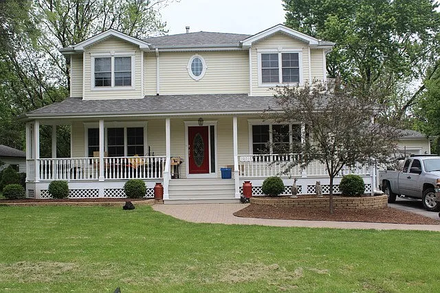 10716 Maplewood Rd photo 1