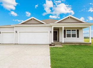 231 Hackberry Dr, Palo, IA 52324