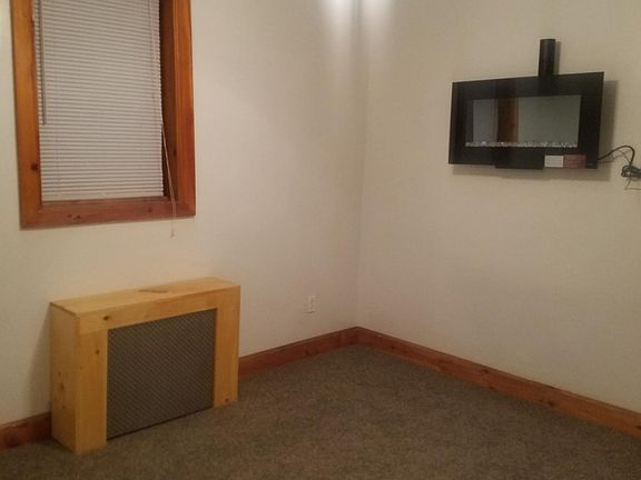 5th image of 1622 Bainbridge St APT 1R