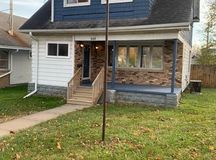 565 4th Ave N, Clinton, IA 52732