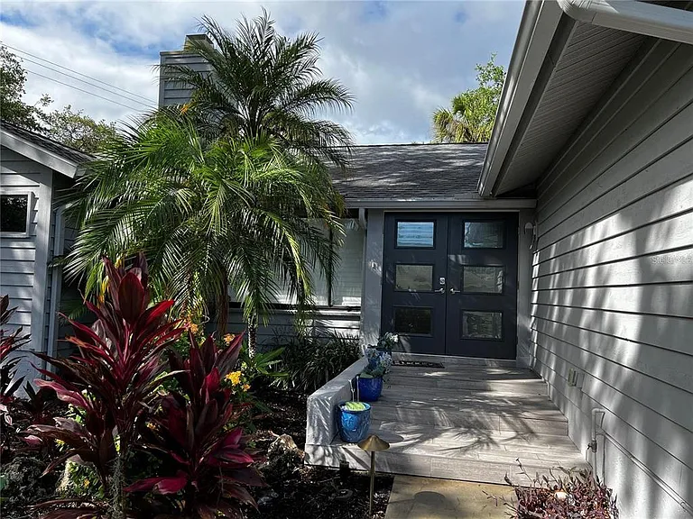 4594 Trails Dr — Photo 3