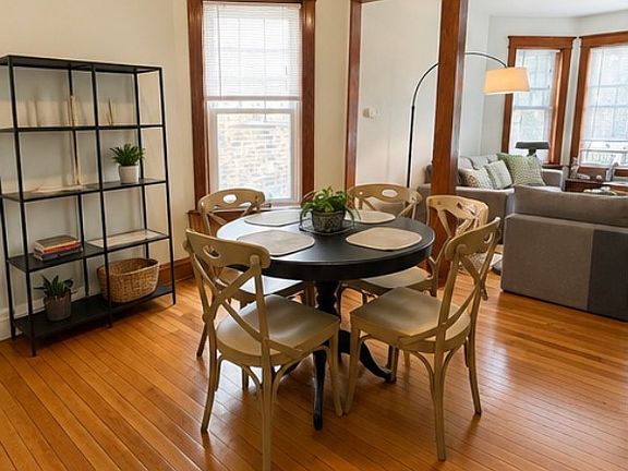 3rd image of 921 Sherman Ave #1
