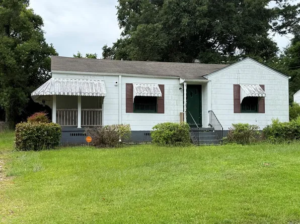 110 White Dr, Troy, AL 36081