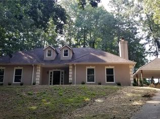 114 Stonehedge Dr, Buford, GA 30518