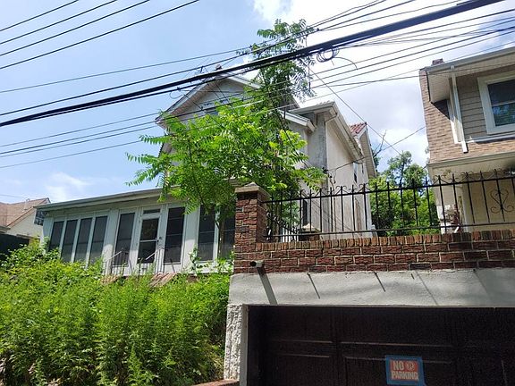 2nd image of 8530 165th St