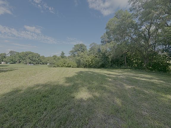 3rd image of 200 Ash St N