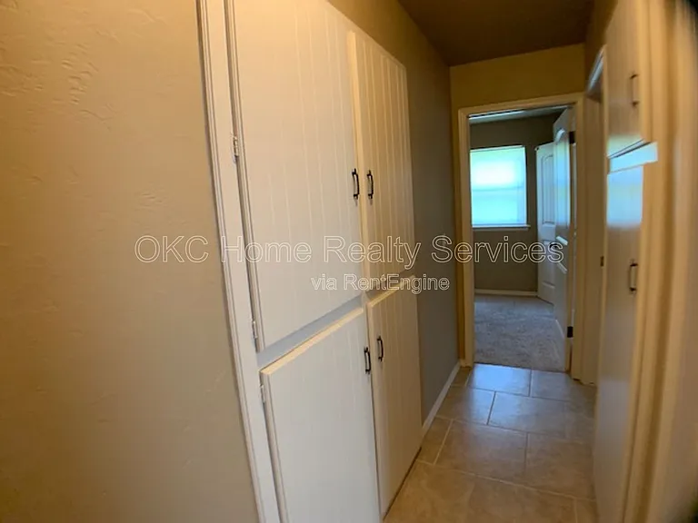 5809 NW 62nd St — Photo 15