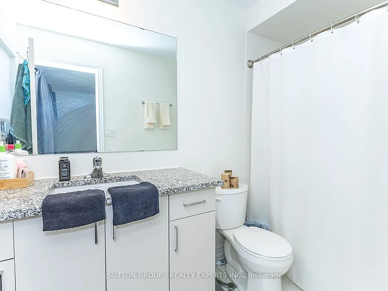 130 Ice Palace Cres — Photo 42