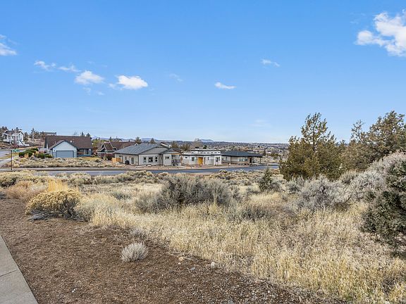 2nd image of SE Fescue Ln Lot 21