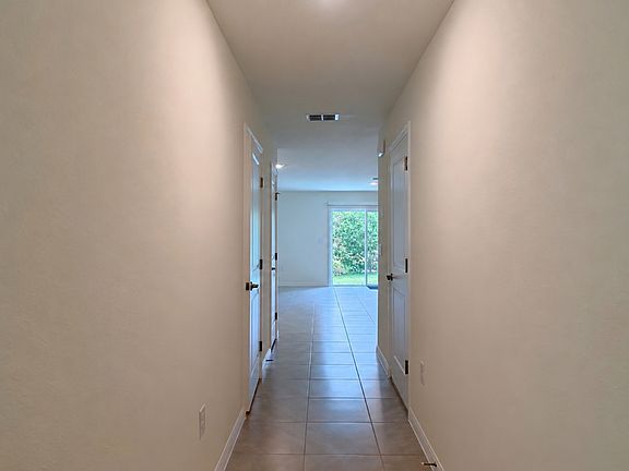 3rd image of 6652 SW 81st Loop