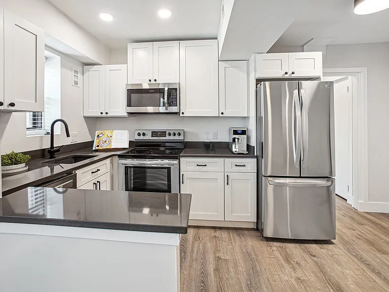 Prince Georges Apartments — Photo 6