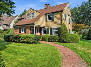 255 Manor Rd, Flushing, NY 11363