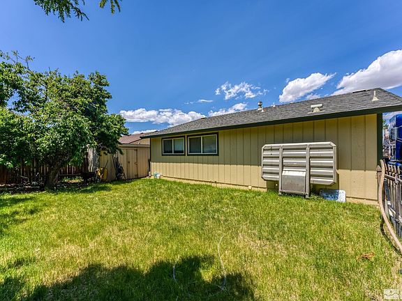 5th image of 837 Glen Molly Dr