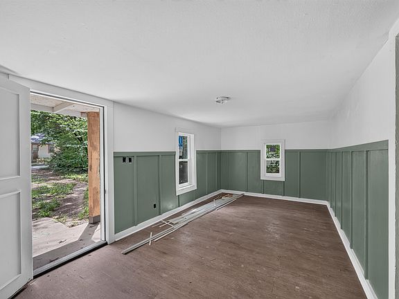 5th image of 407 N Gordon Ave