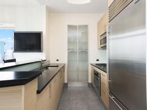 5th image of 325 5th Ave APT 35B
