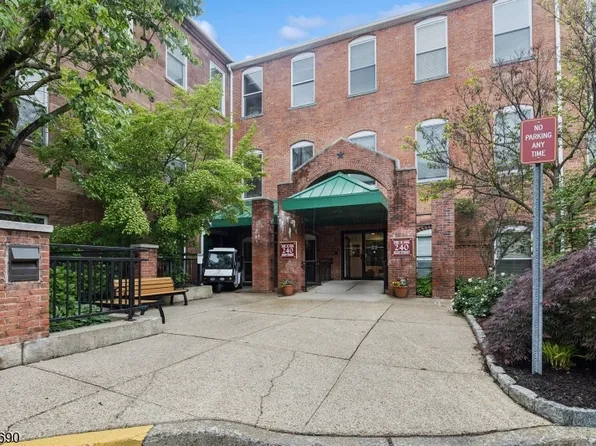 240 Main St #115, Little Falls Twp., NJ 07424