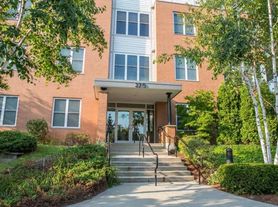 370 Farrell St