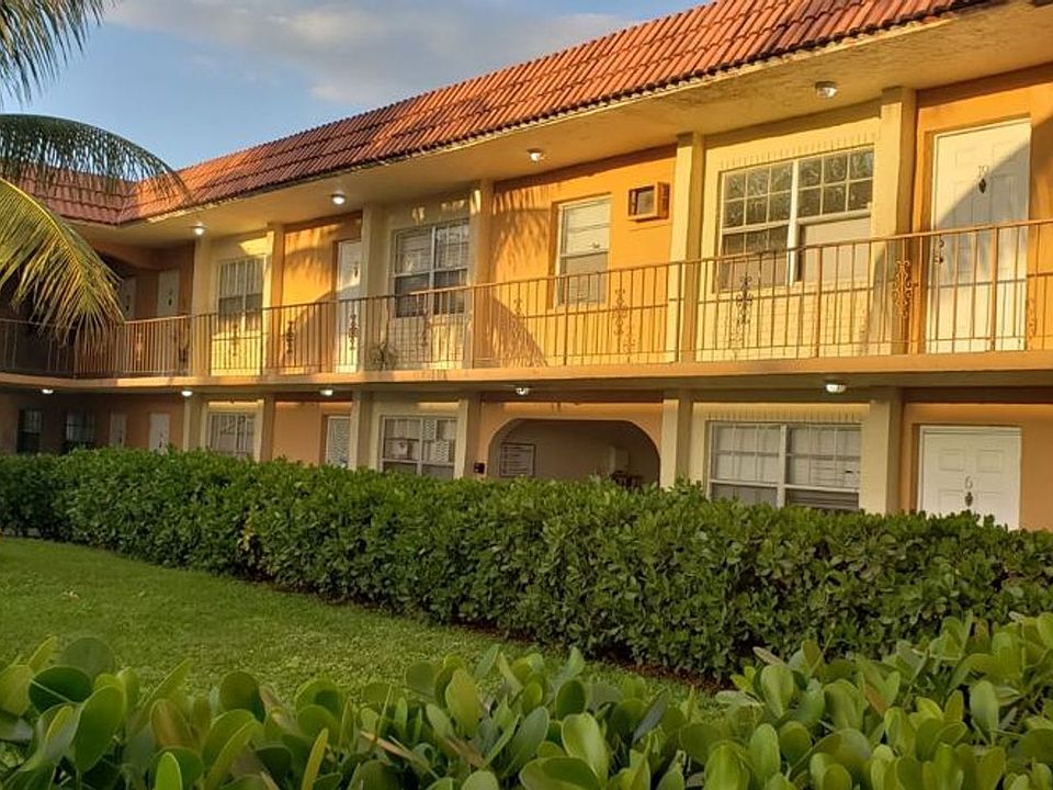 1st image of 978 SW 10th Dr APT 8