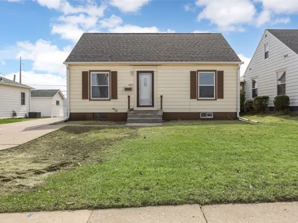 1803 Williams Blvd SW, Cedar Rapids, IA 52404