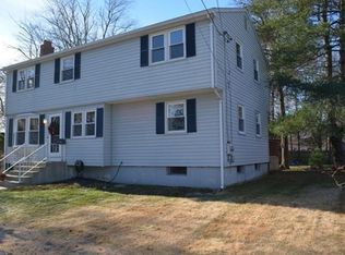 7 Rindone St, Holbrook, MA 02343