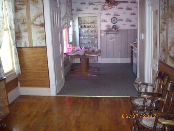3rd image of 240 N College Ave