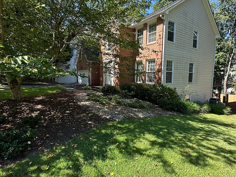 Pinehollow Ct — Photo 78