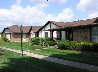 8647 Sea Pines Ln, Centerville, OH 45458