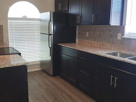 4th image of 2825 Teakwood Dr