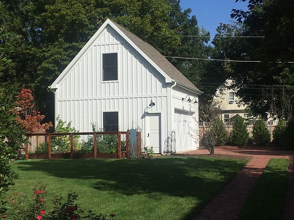 5th image of 90 E Woodland Rd