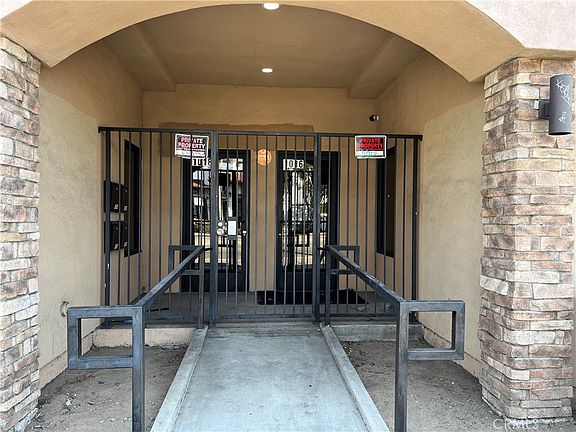 3rd image of 1016 S Gaffey St