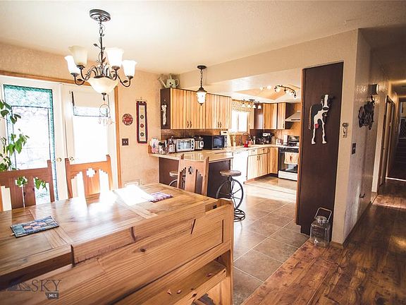 4th image of 312 Pearl Dr