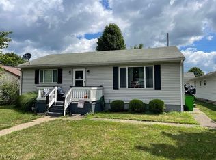1427 Oak St, Dover, OH