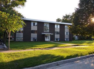 9509 Burlington Ave APT 3W, Brookfield, IL 60513