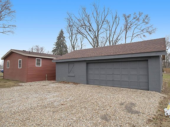 2nd image of 28080 Ruskin Ave