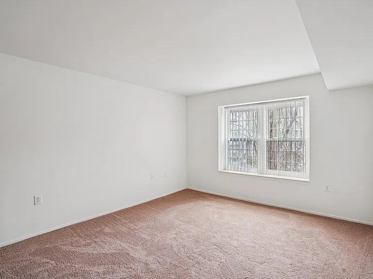 Brookwood Apartments — Photo 12