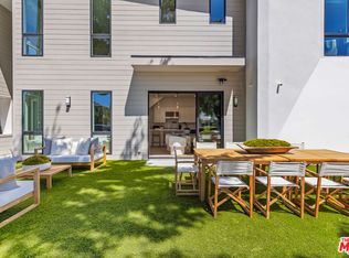 3226 S Barrington Ave, Los Angeles, CA 90066