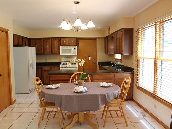 2nd image of 339 Berkshire Ln