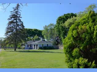 17 Manomet Point Rd, Plymouth, MA 02360