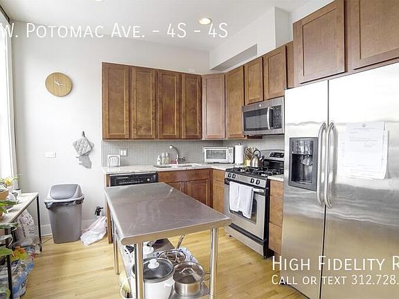 4th image of 2646 W Potomac Ave APT 4S