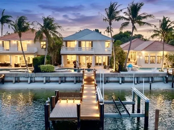 712 SANDY POINT Lane, North Palm Beach, FL 33410