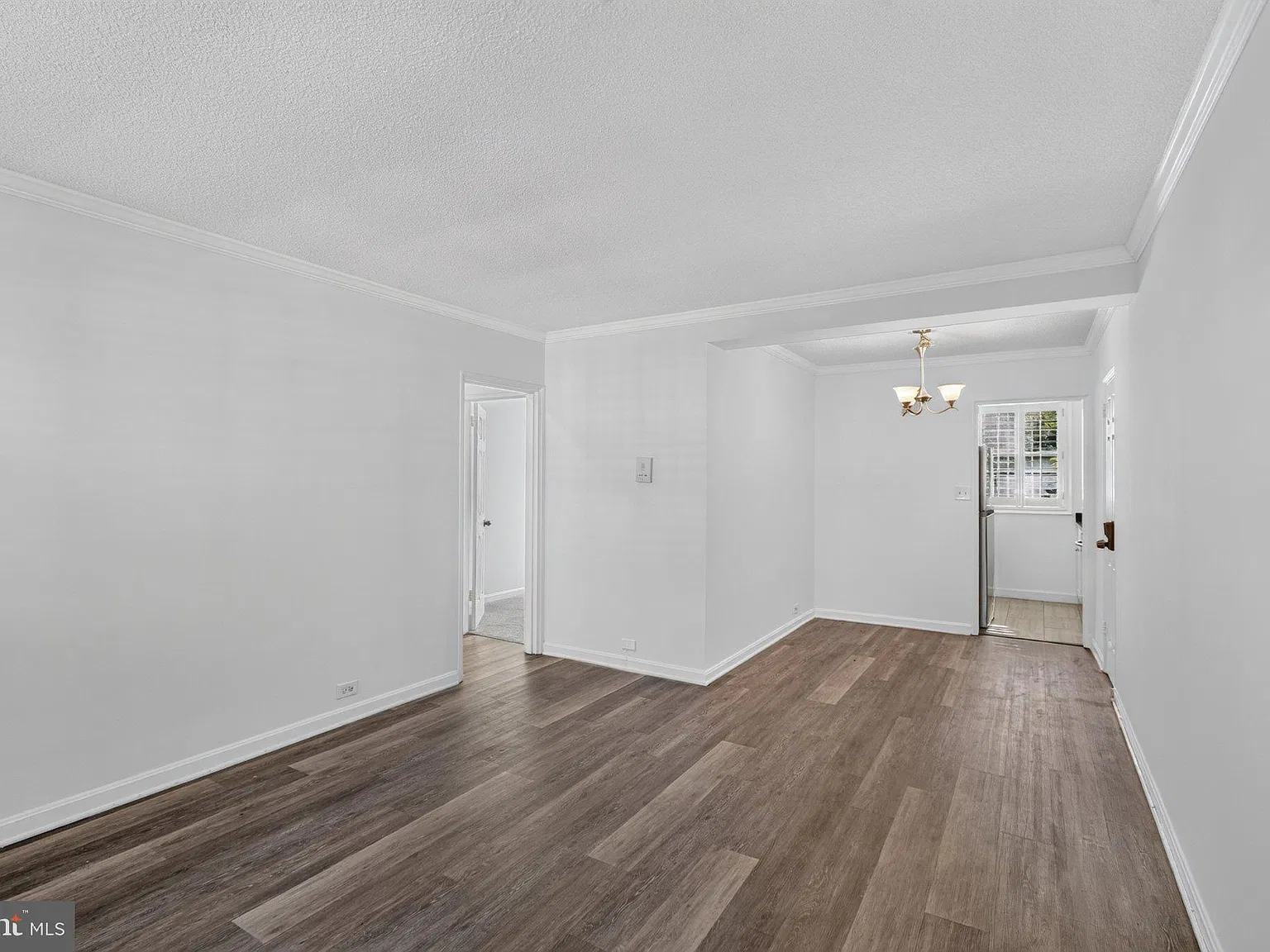 1 bed, 1.0 bath, 666 sqft, $2,000 — Photo 2