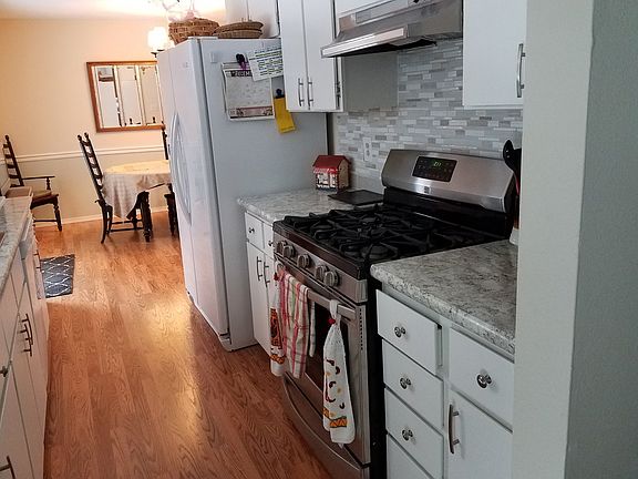 4th image of 12300 NE 27th St