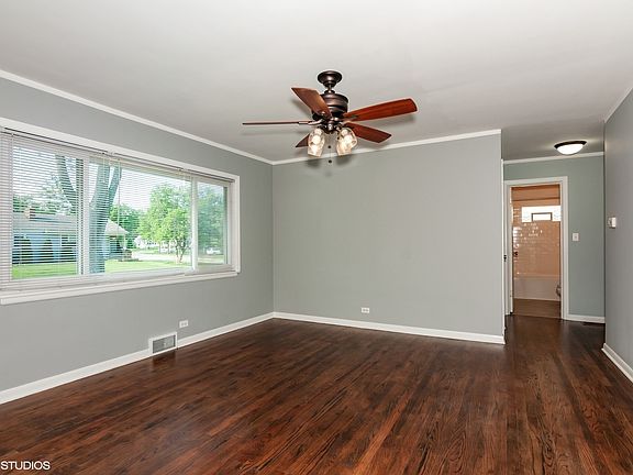 2nd image of 203 W Berkshire Ave