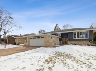 630 S Edward St, Mount Prospect, IL