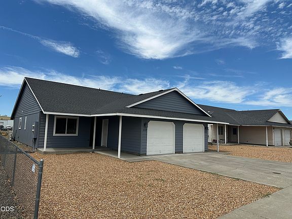 2nd image of 2229 NE Yellowpine Rd