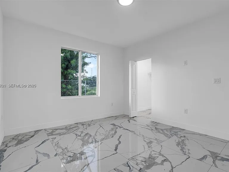 11870 SW 220th St — Photo 24