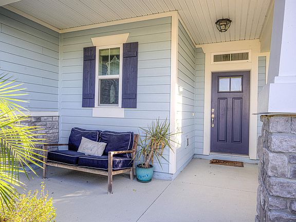 3rd image of 226 Caretta Cir