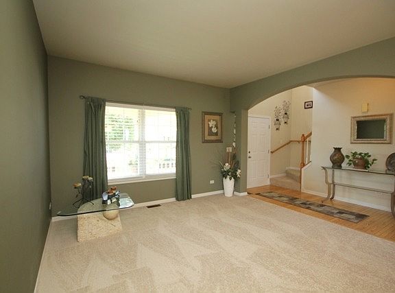 3rd image of 3180 Banbury Ln