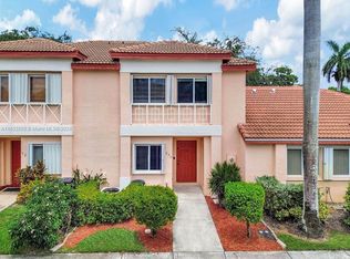 530 NW 208th Cir, Pembroke Pines, FL 33029